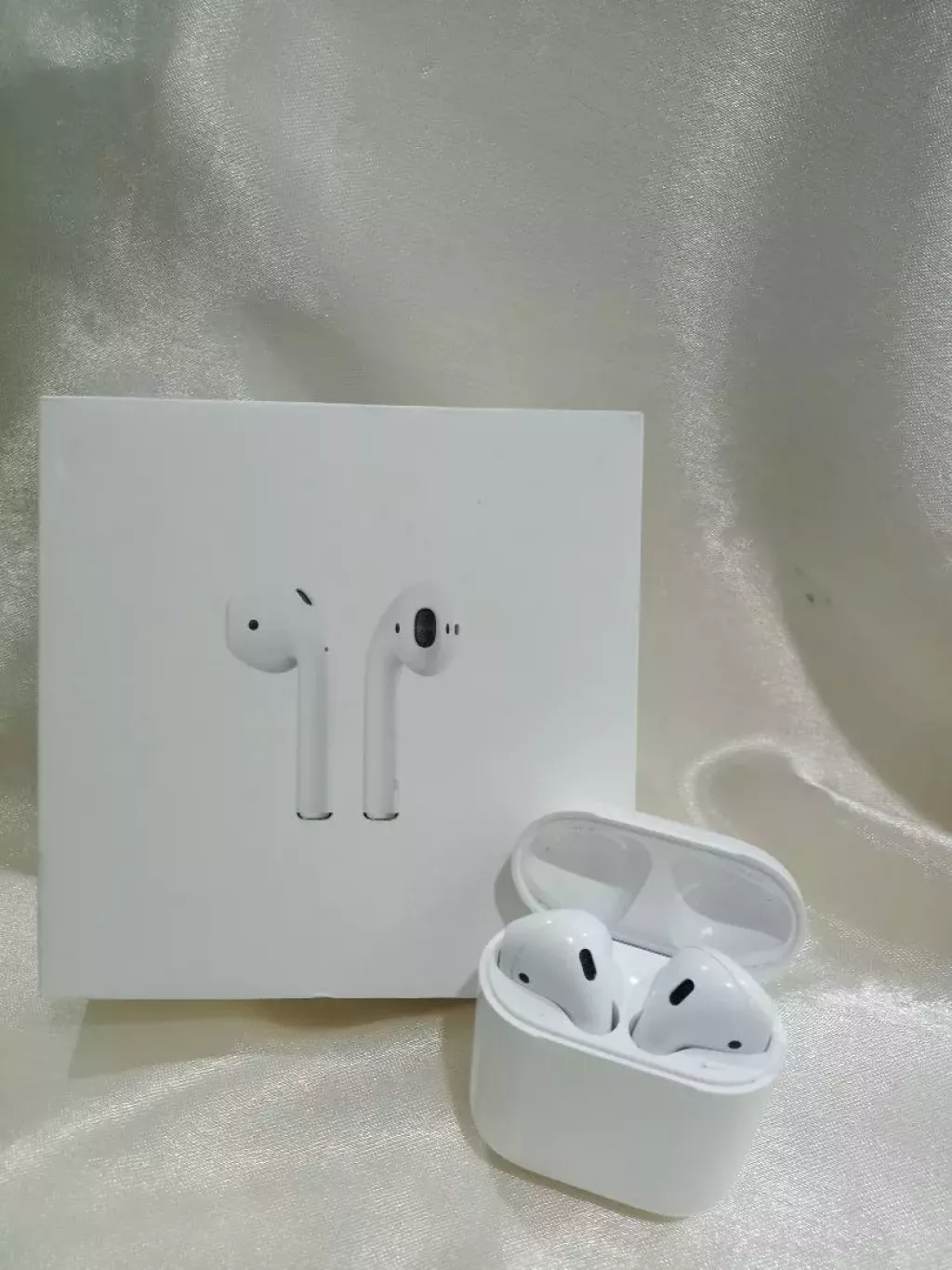 Купить б/у AirPods 2 -0