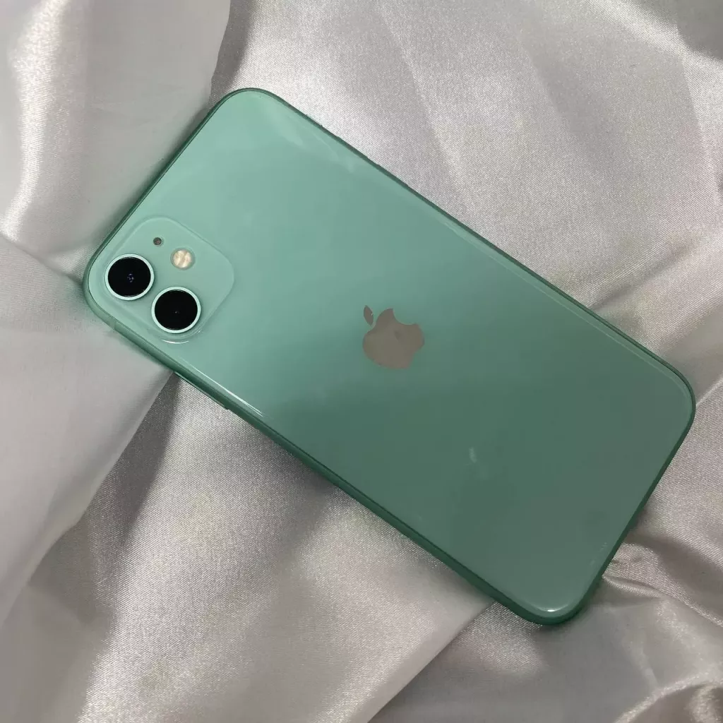 Купить б/у Apple iPhone 11 -1