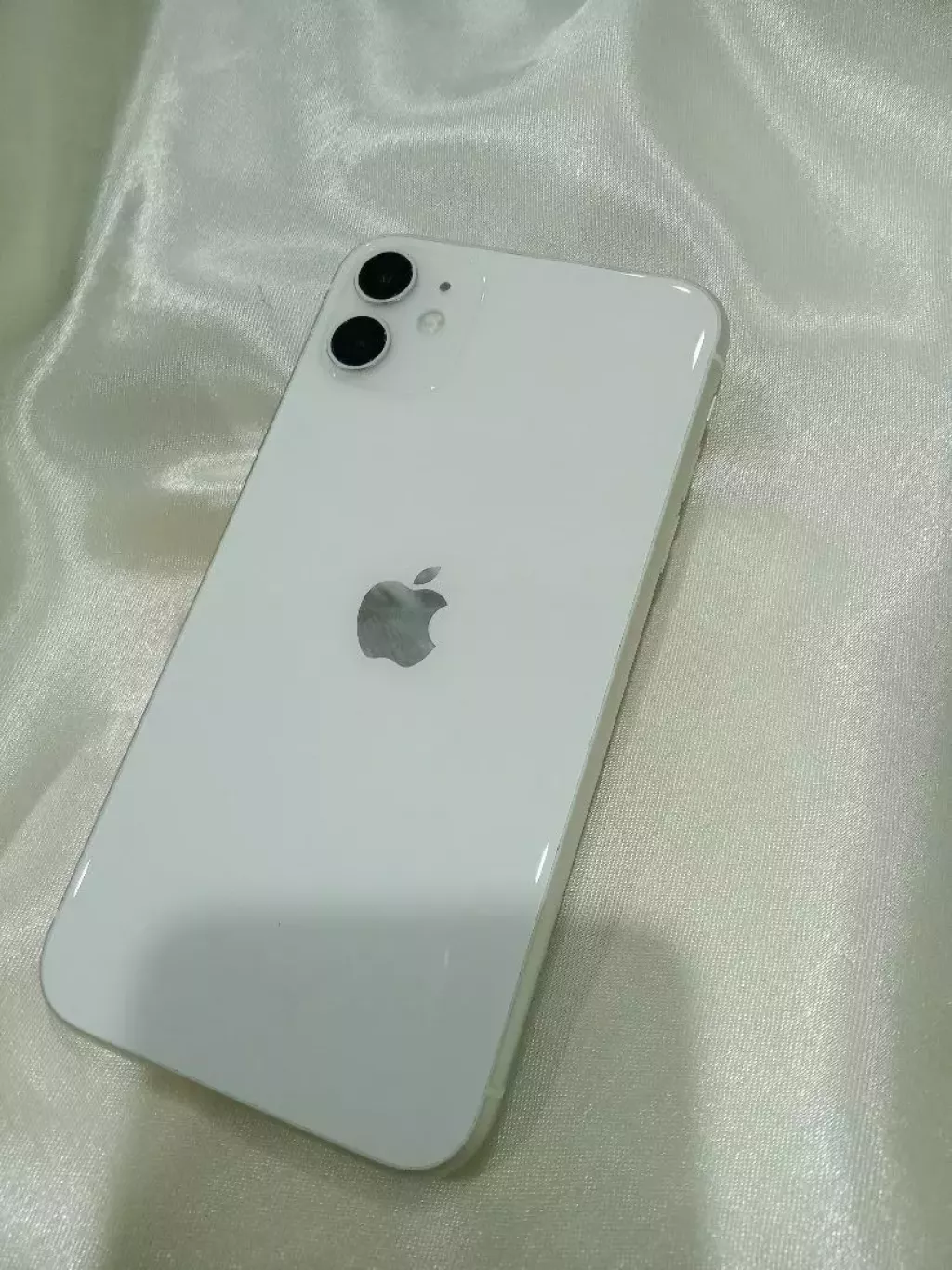 Apple iPhone 11 64 Gb б/у купить по низкой цене в Аркалыке 7507