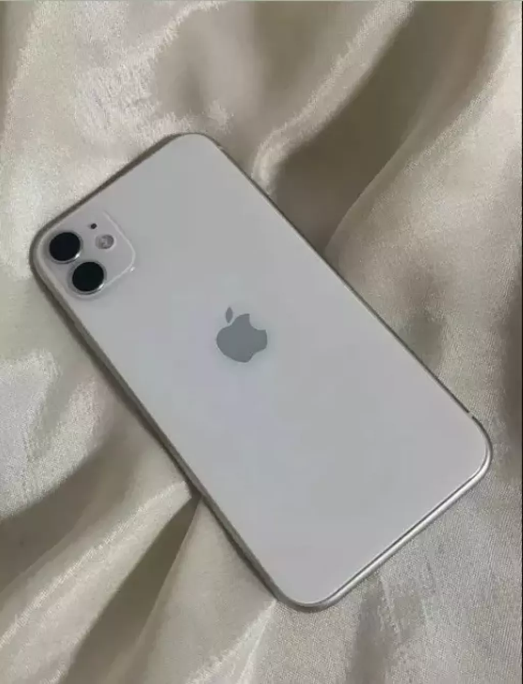Купить б/у Apple iPhone 11 -0