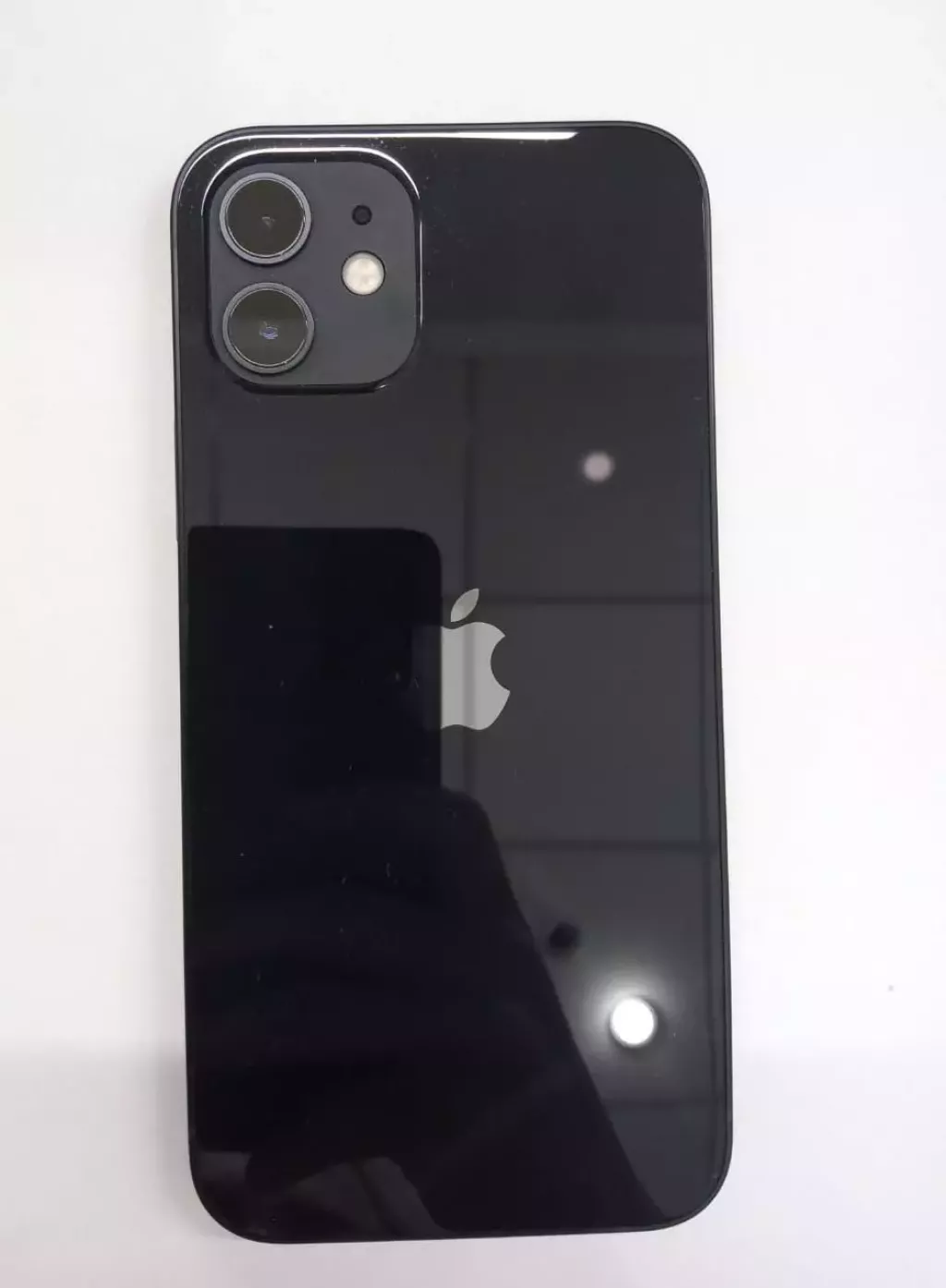 Купить б/у Apple iPhone 12-0