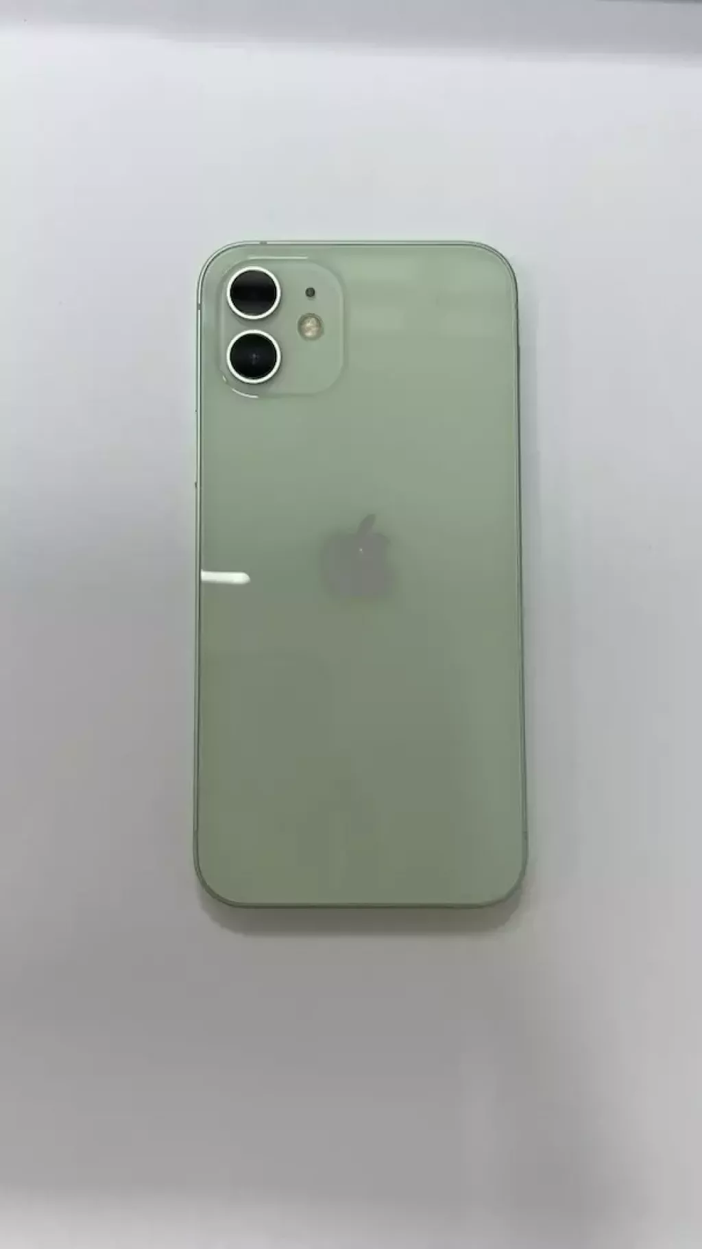 Купить б/у Apple iPhone 12-0