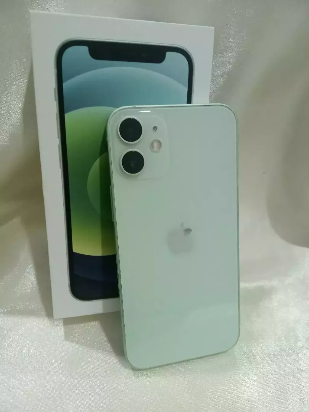 Apple iPhone 12 mini б/у купить по низкой цене в Аркалыке