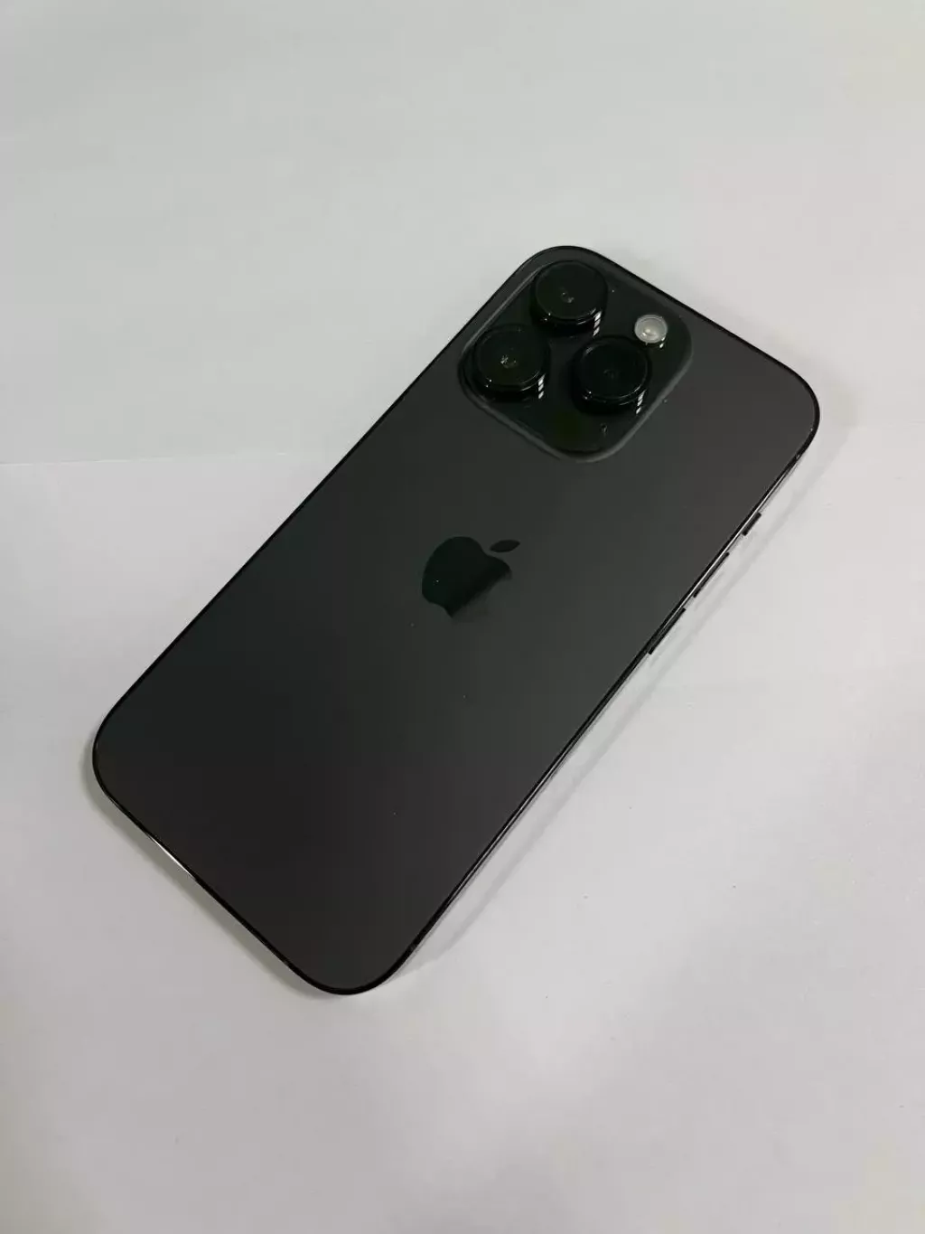 Apple iPhone 14 Pro, 256 Gb (Астана, Республика 9) б/у купить по низкой  цене в Нур-Султане 7508