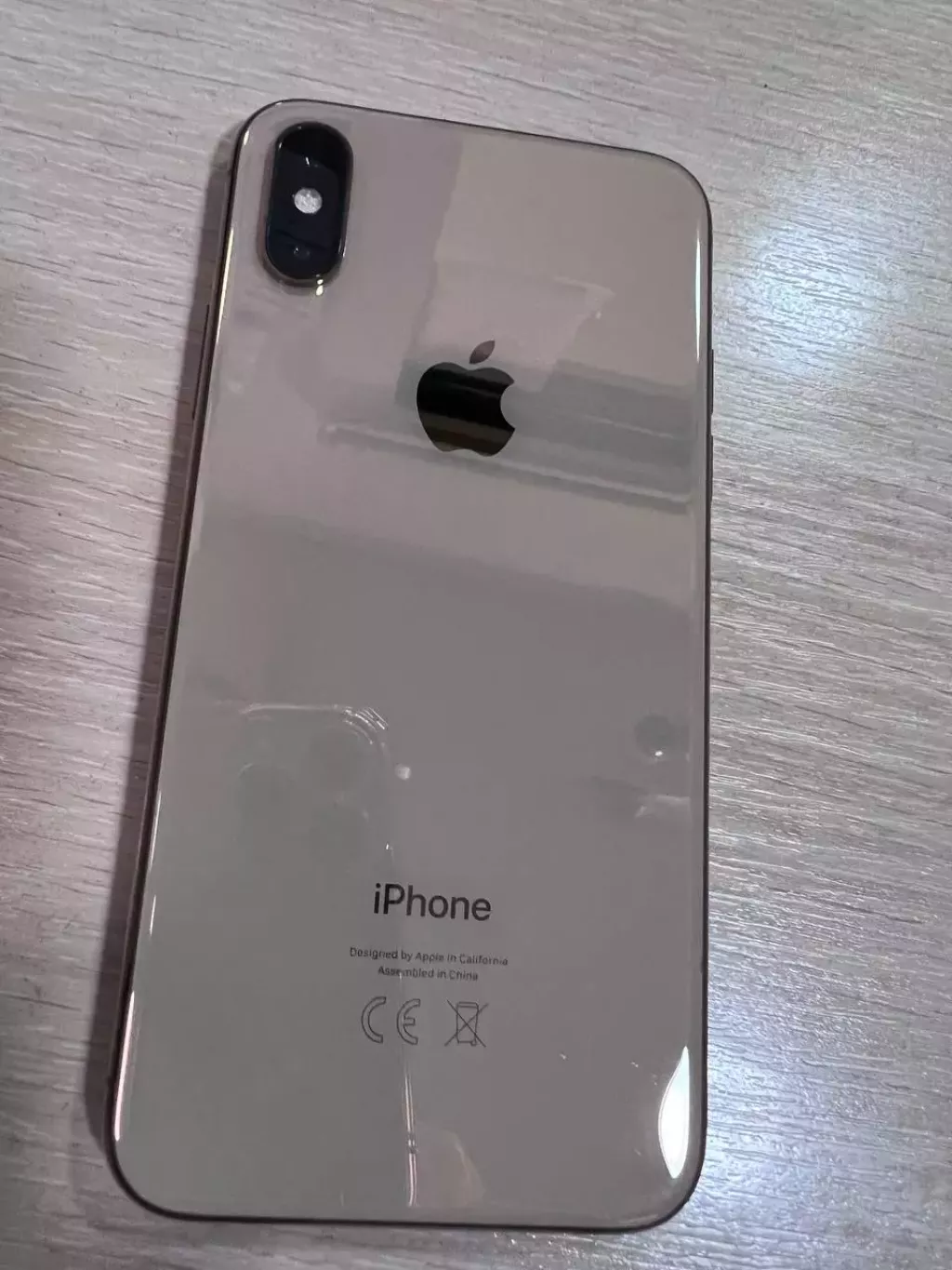 Купить б/у Apple iPhone Xs-1