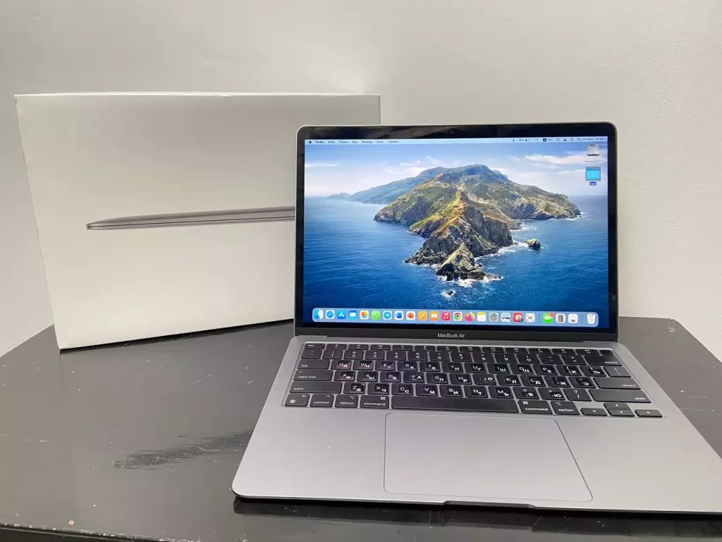 Купить б/у Apple MacBook Air-2