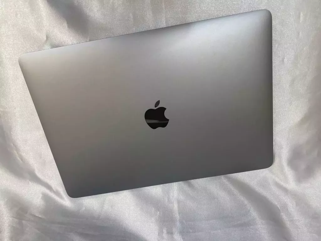 Купить б/у Apple MacBook Pro 13 дюймов (Астана Сыганак)-1