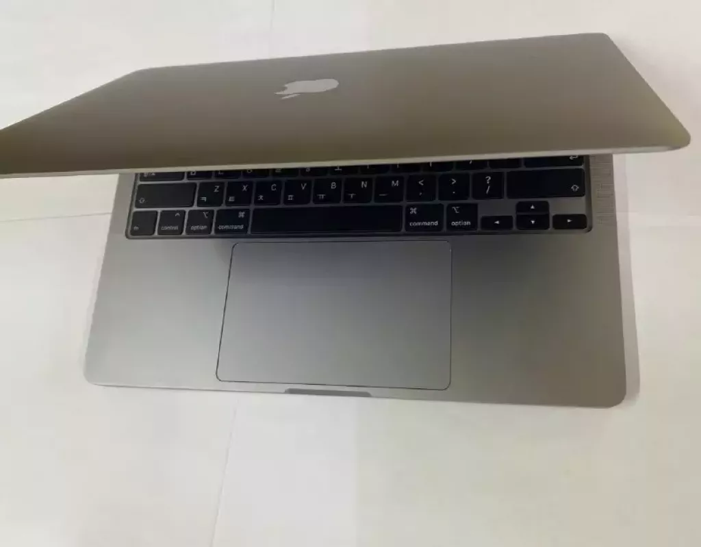 Купить б/у Apple MacBook Pro-2