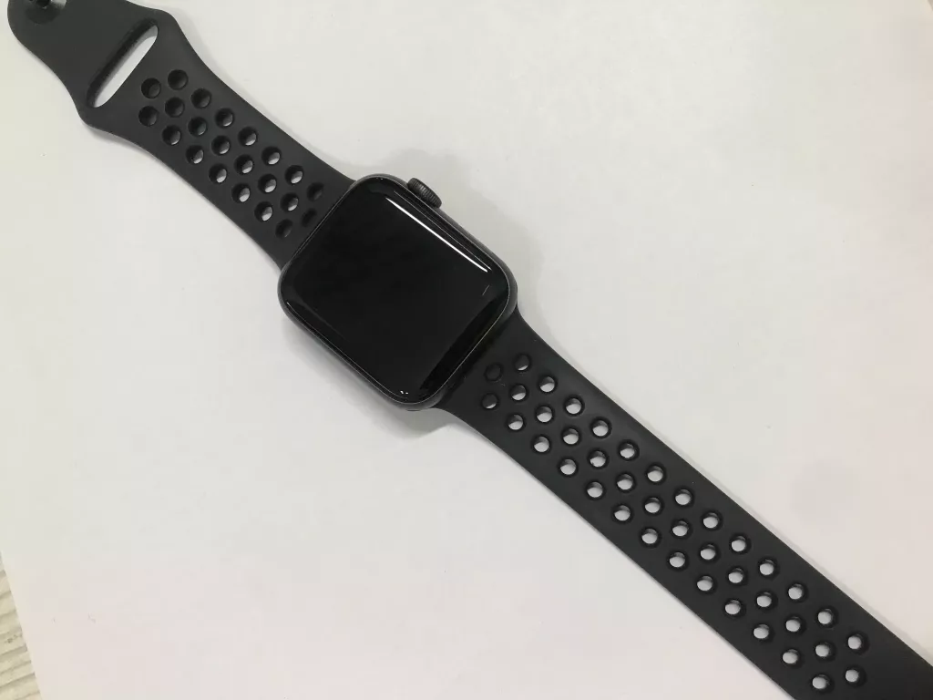 Купить б/у Apple Watch 6series -2