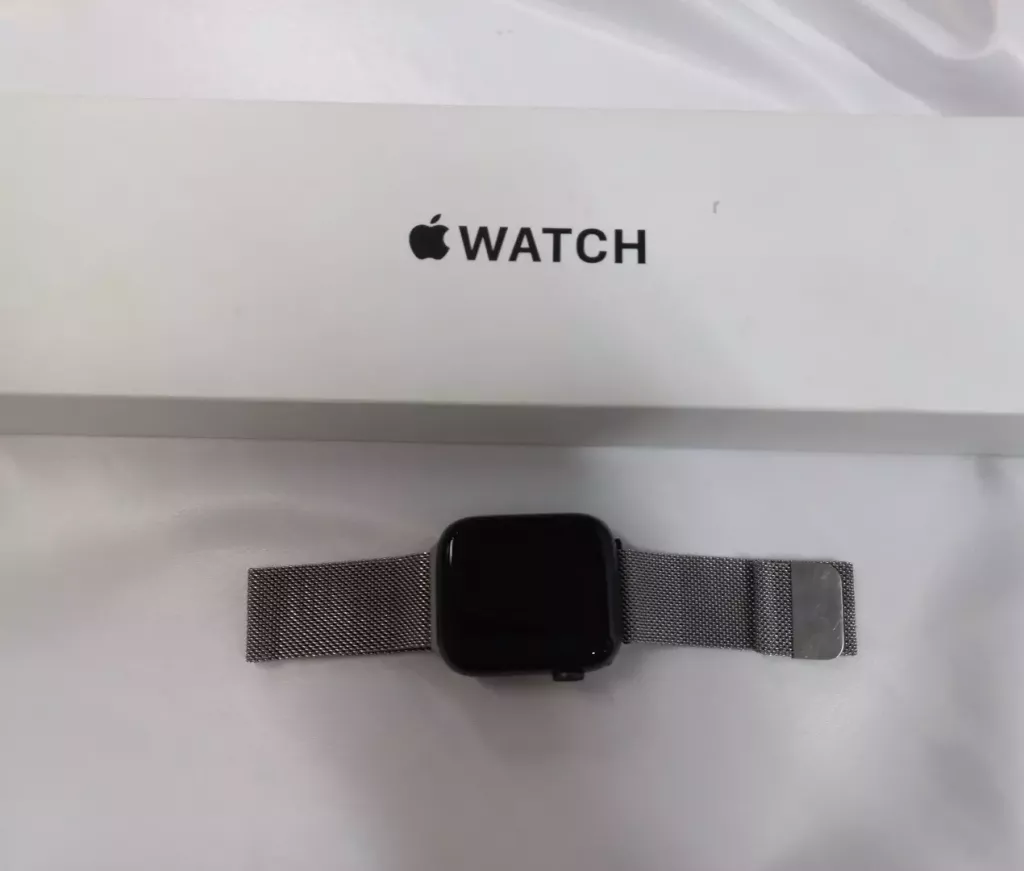 Купить б/у Apple Watch SE 44mm (Риддер)-0