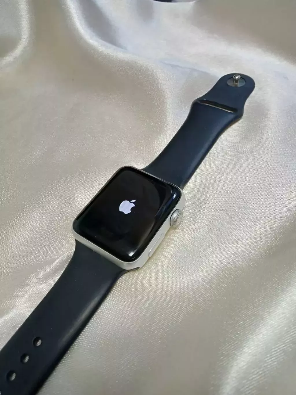 Купить б/у Apple Watch Series 3-0