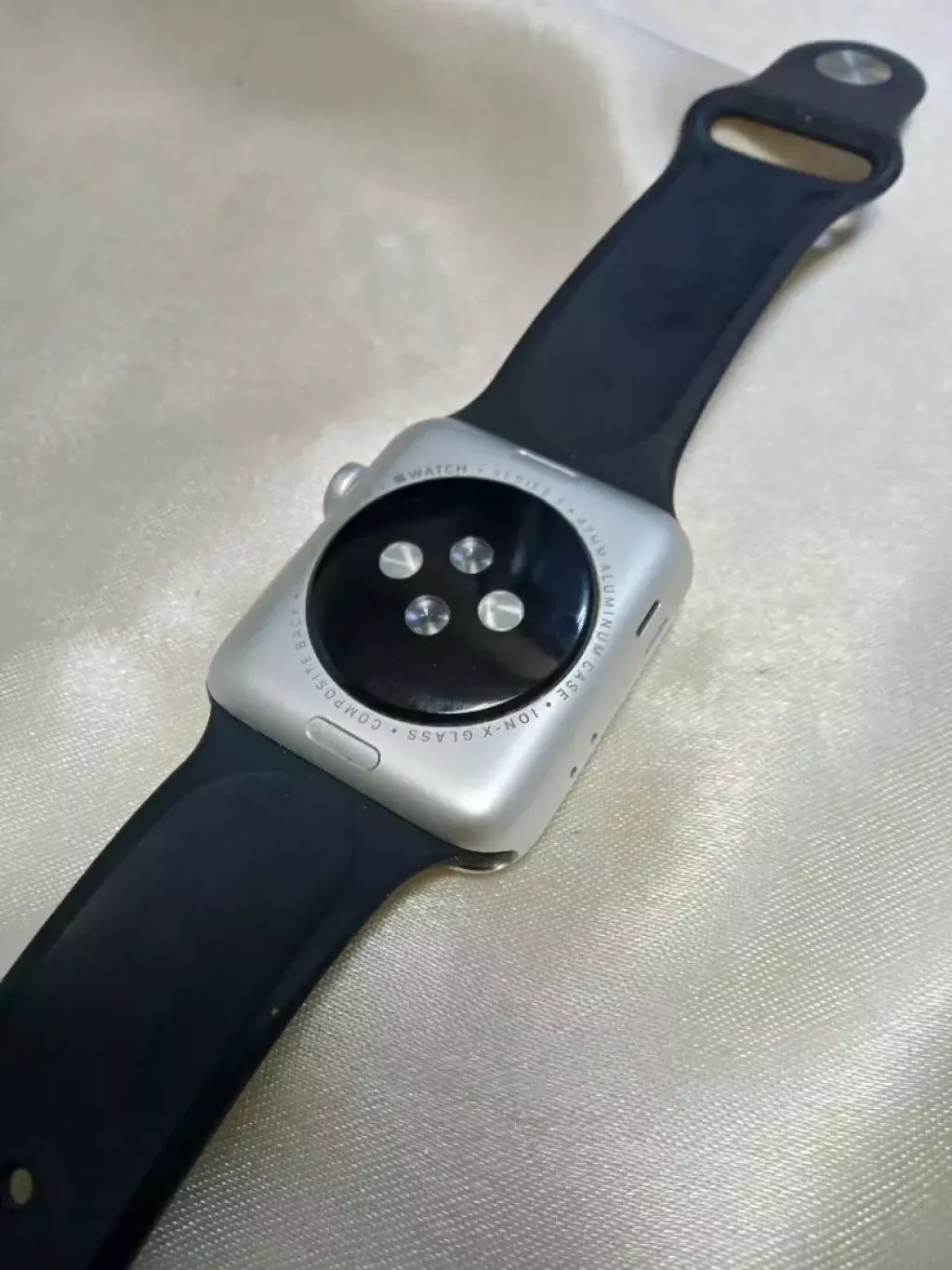 Купить б/у Apple Watch Series 3-1