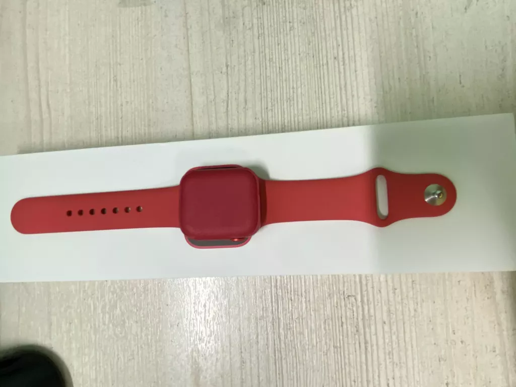 Купить б/у Apple Watch series 6 40mm-0