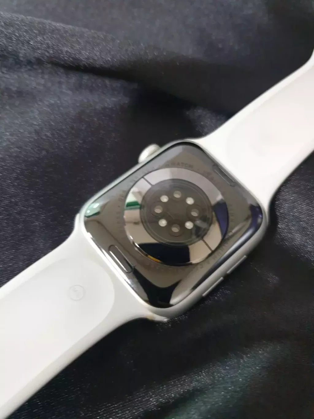 Купить б/у Apple Watch Series 6 44mm -0