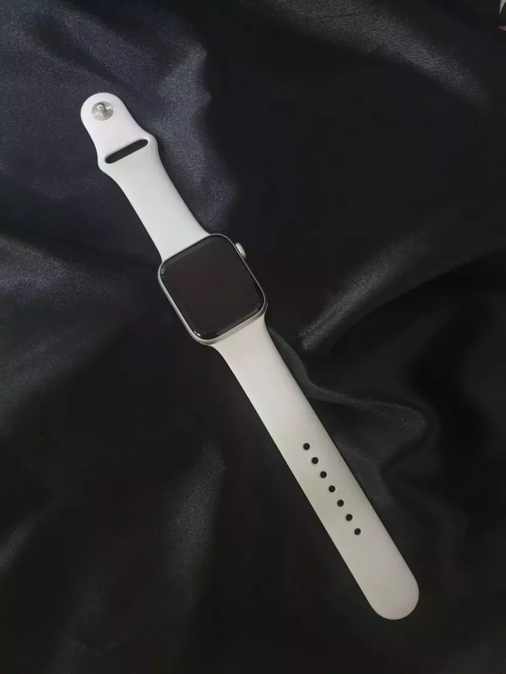 Купить б/у Apple Watch Series 6 44mm -1