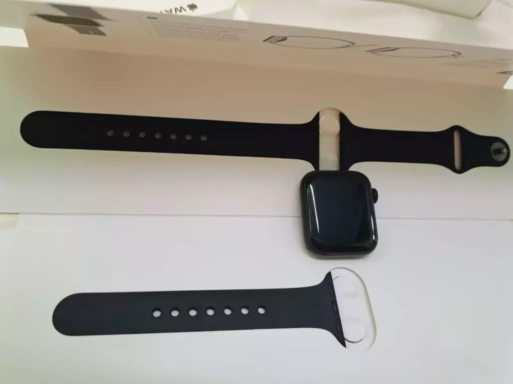 Купить б/у Apple Watch Series SE 40 mm , Костанай 1003-0