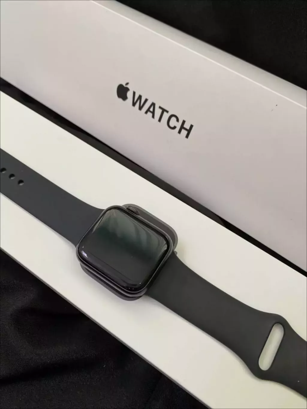 Купить б/у Apple Watch Series SE 40mm-0
