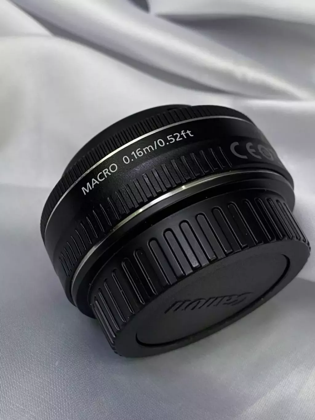 Купить б/у Canon EF-S 24mm f2(8) STM-2