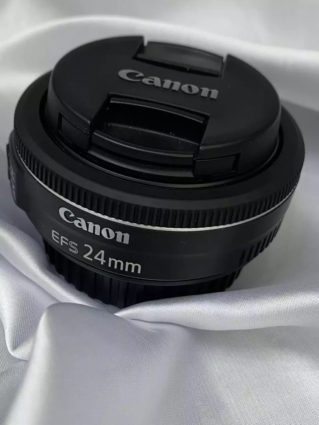 Купить б/у Canon EF-S 24mm f2(8) STM-3