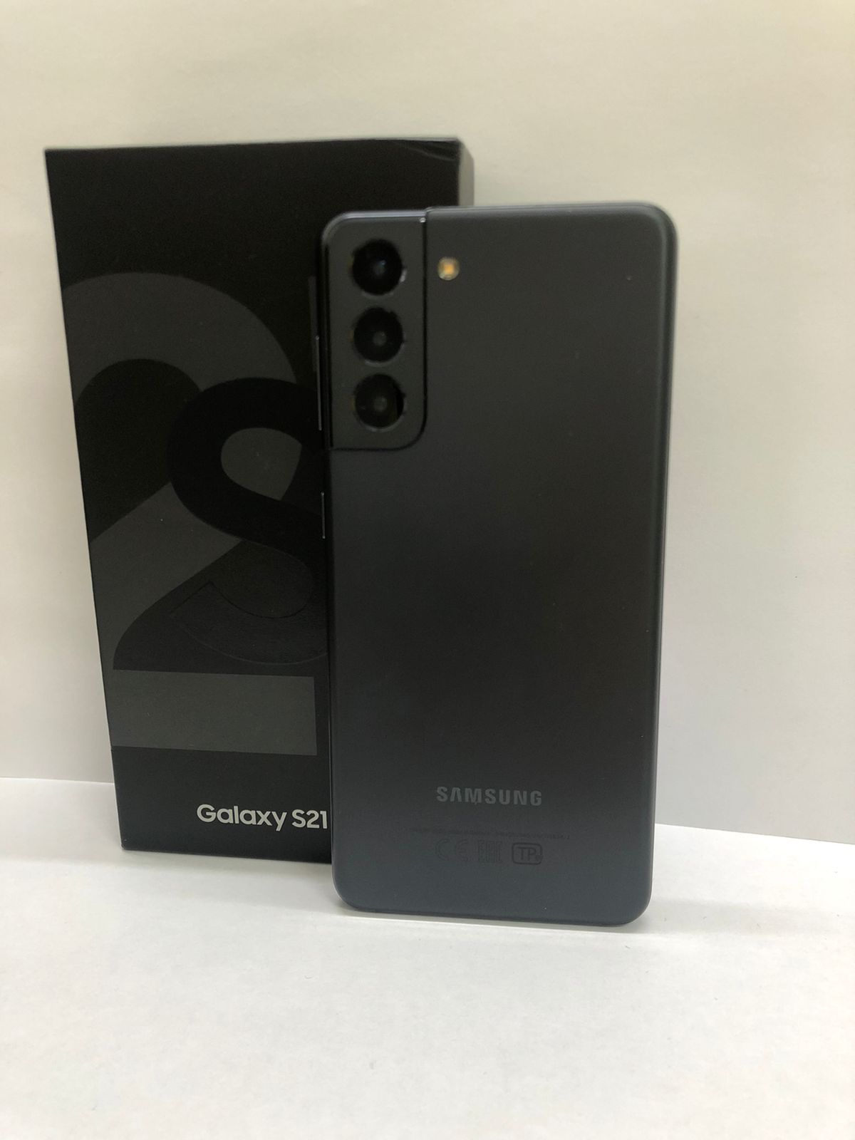Купить б/у Samsung Galaxy S21-2
