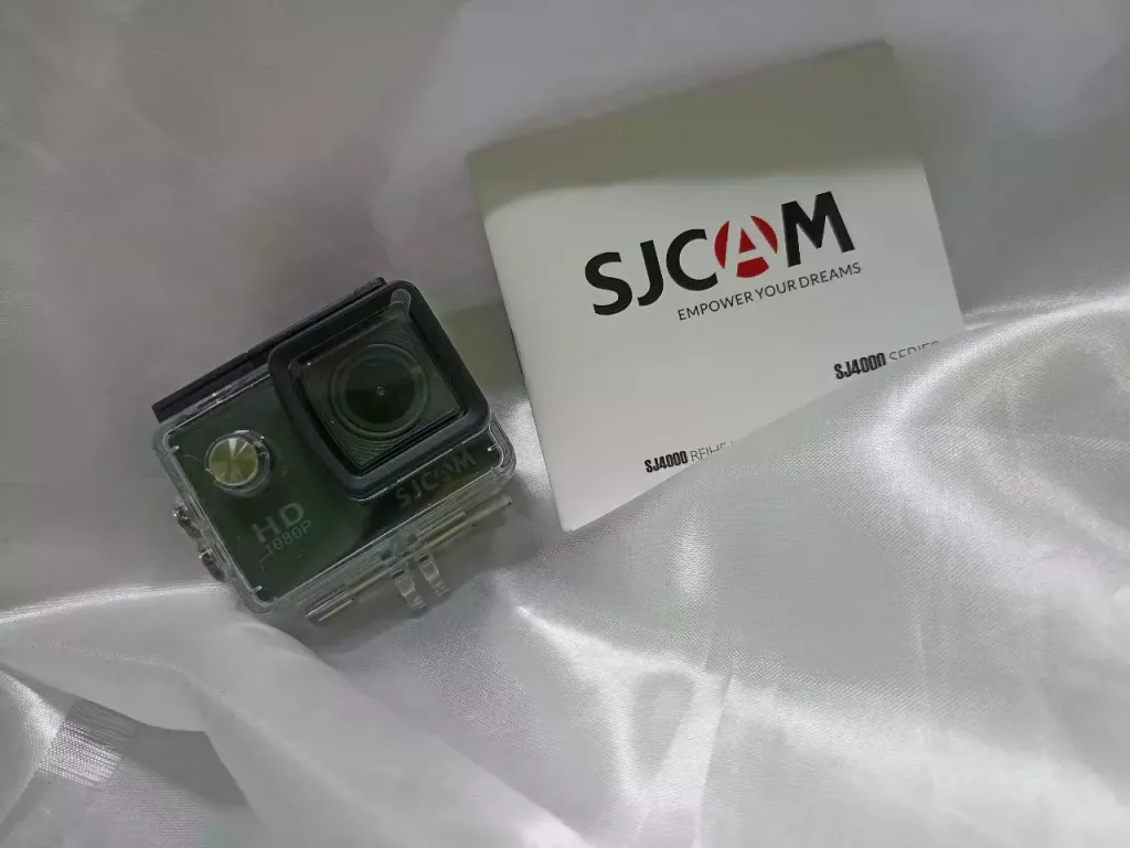 Купить б/у  Экшн-камеры: SJCam SJ4000-0