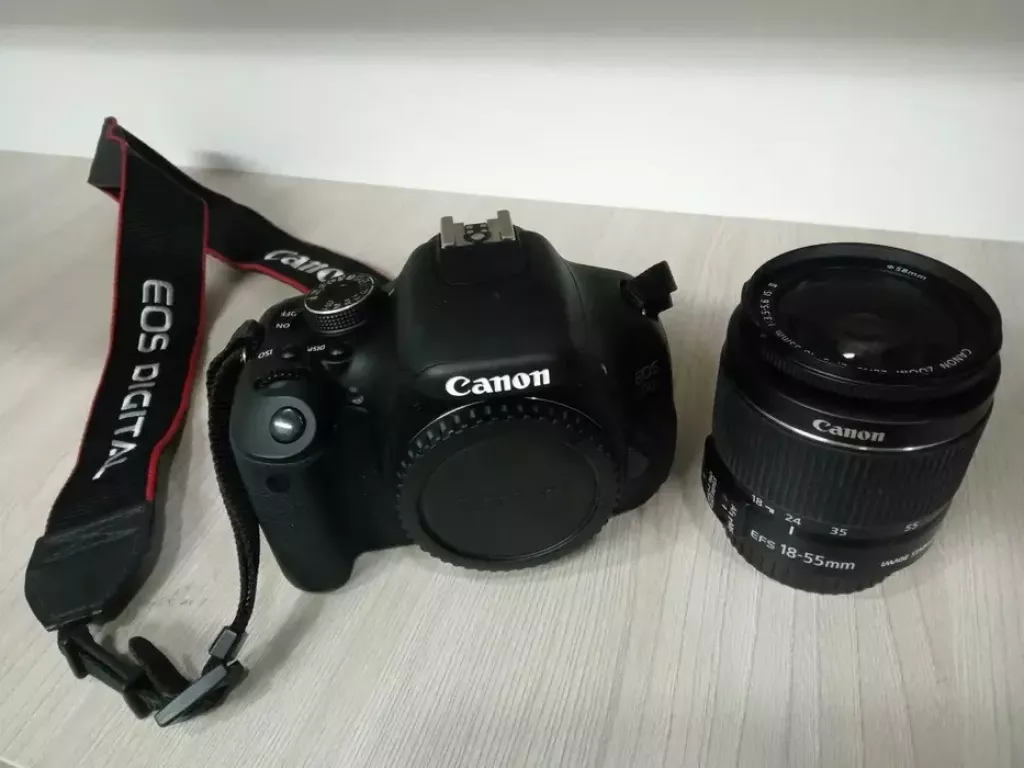 Купить б/у Фотоаппарат Canan 600 D (Актау)-1