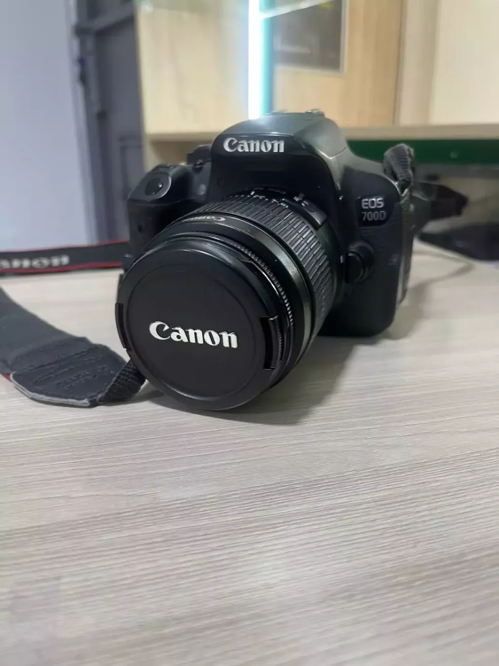 Купить б/у Фотоаппараты Canon 700D (г.Астана Куйшидина 31)-0