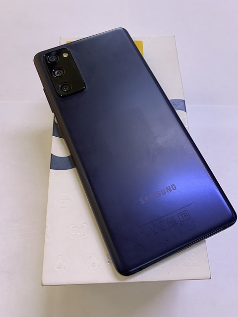 Купить б/у Samsung Galaxy S20 FE  128 gb-0