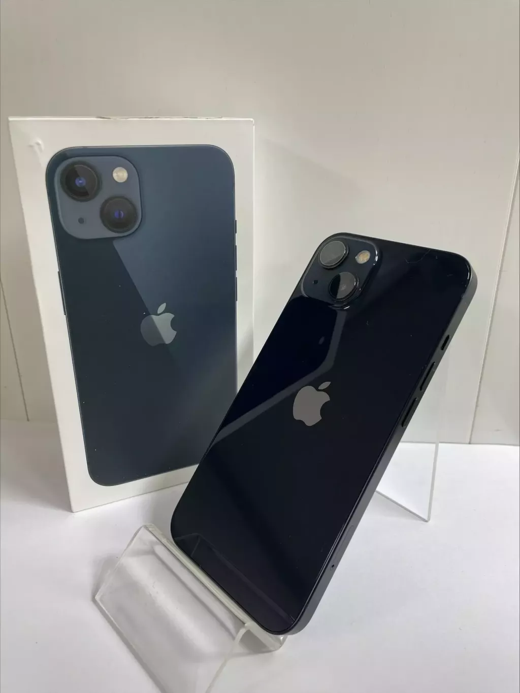 IPhone 13 {Алматы} б/у купить по низкой цене в Алмате 2340