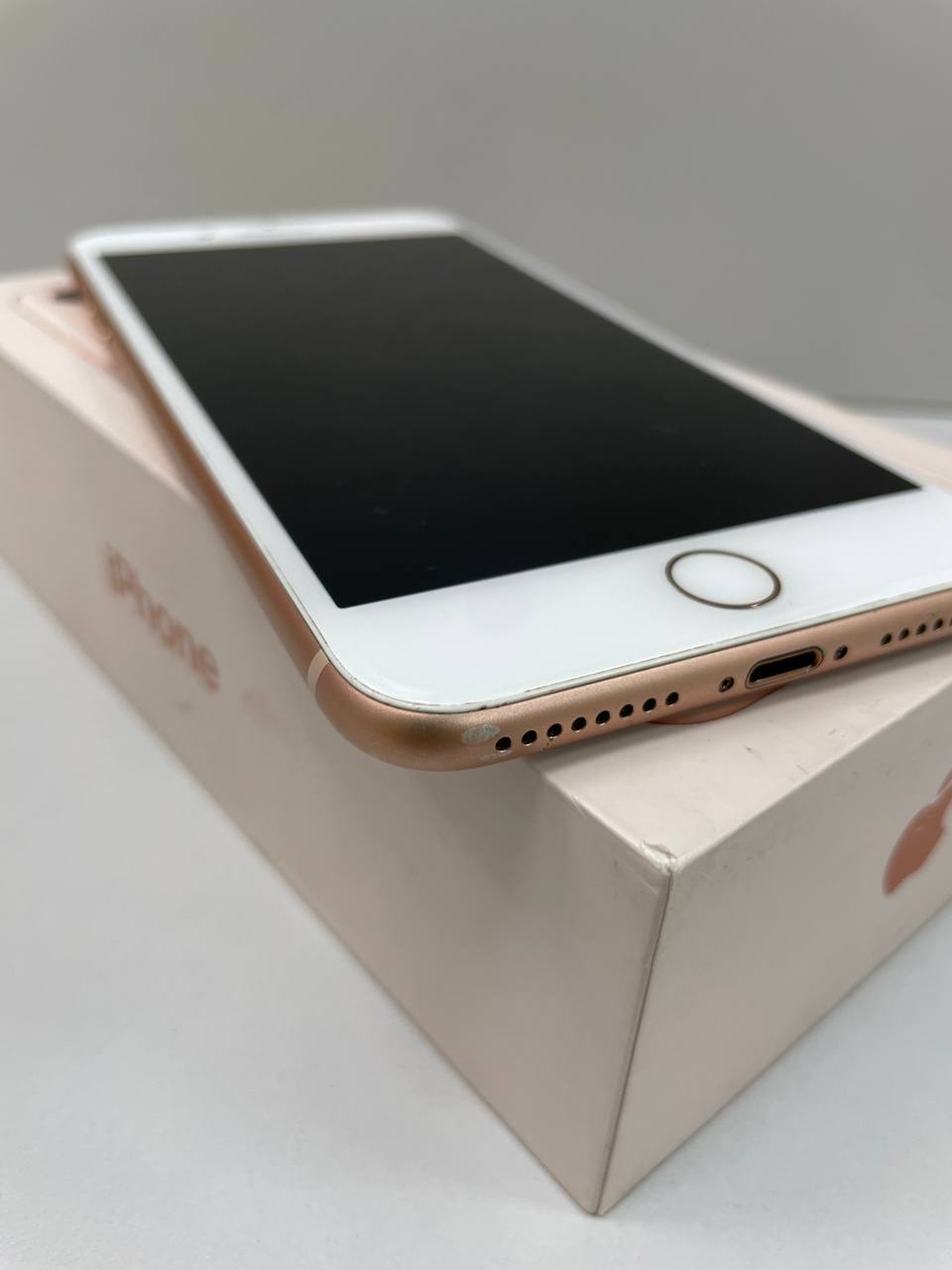 Купить б/у IPhone 8 plus 64Gb-1