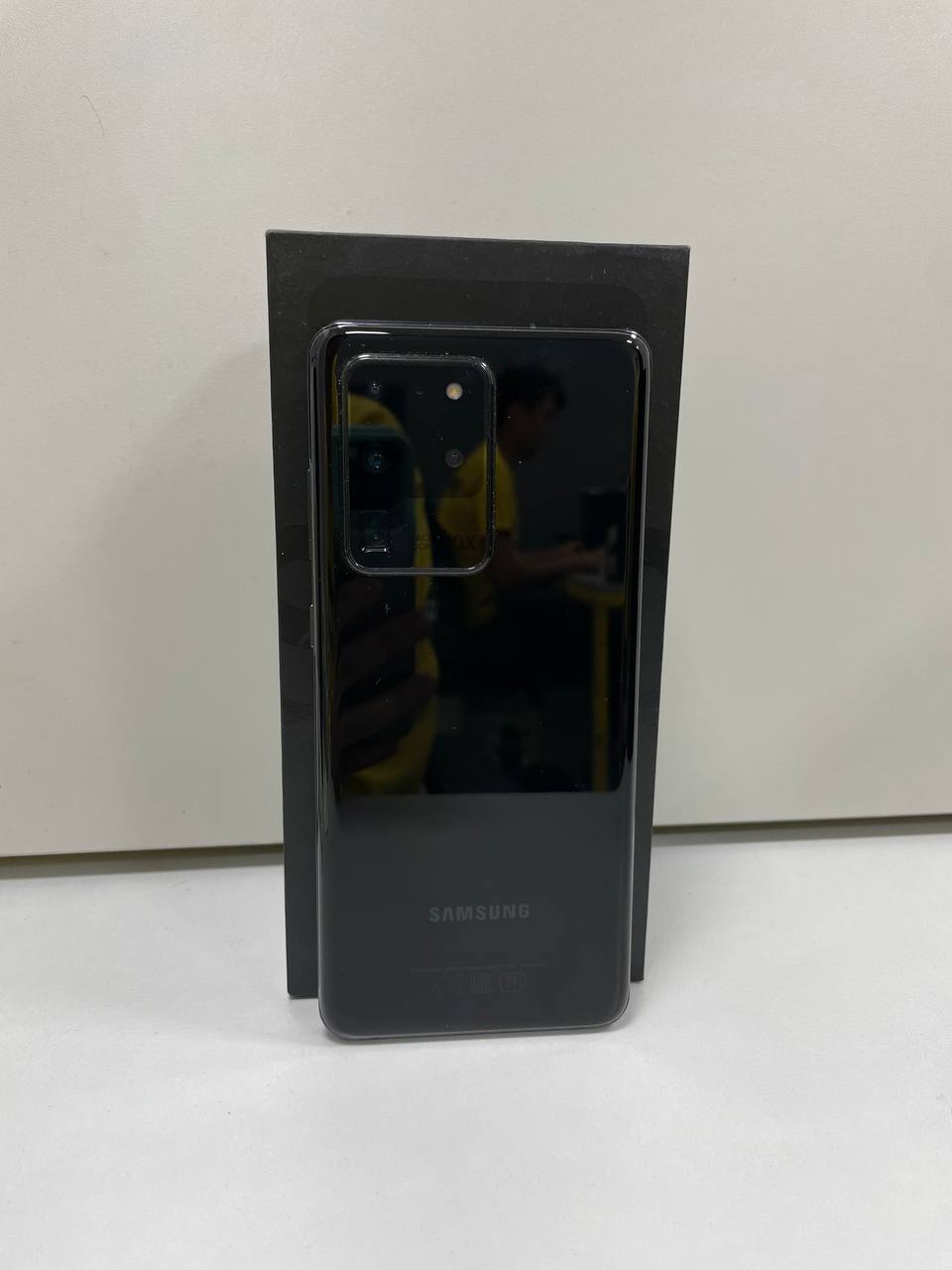 Купить б/у Samsung S20 Ultra-1