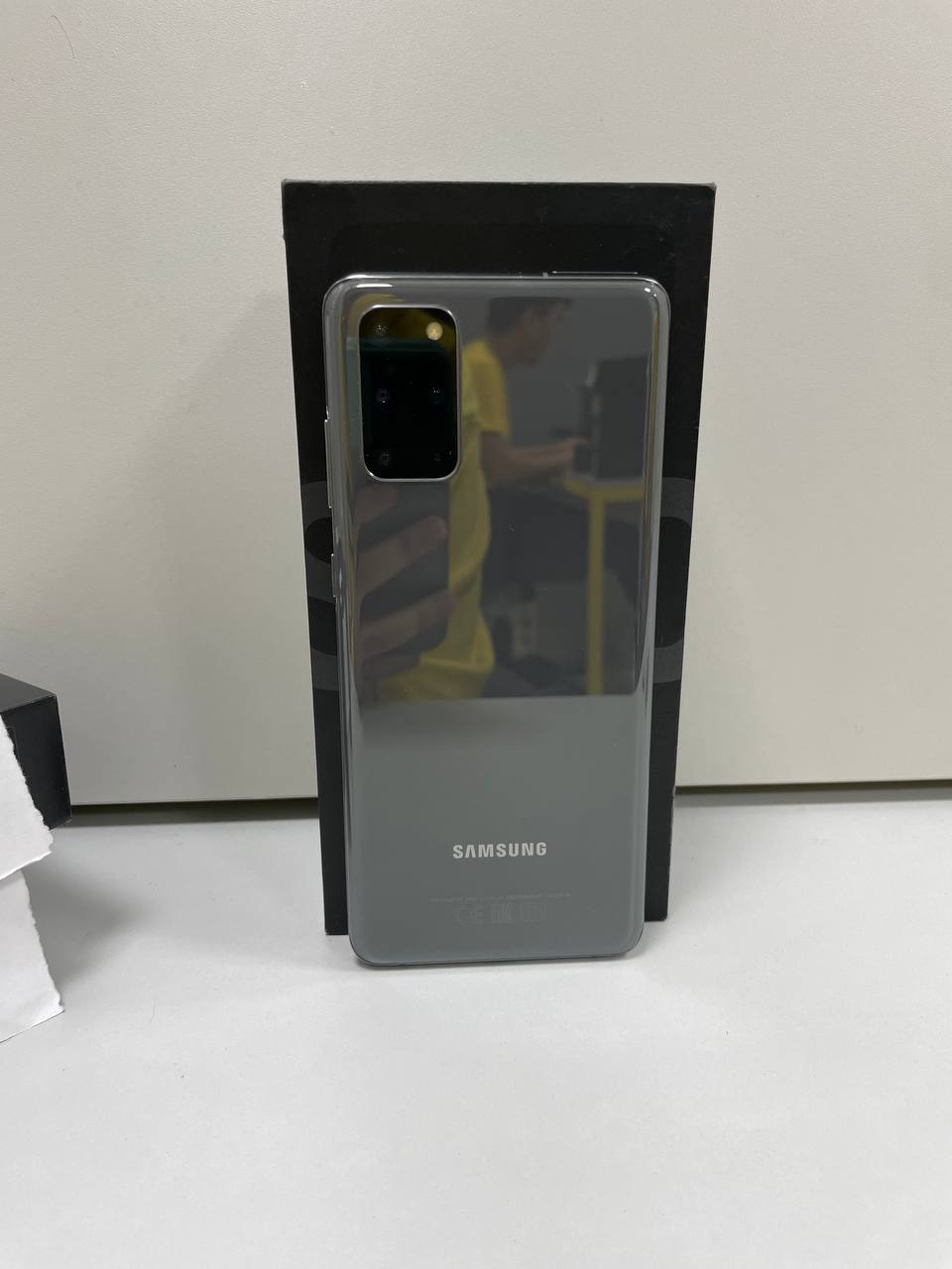 Купить б/у Samsung S20 Plus-0