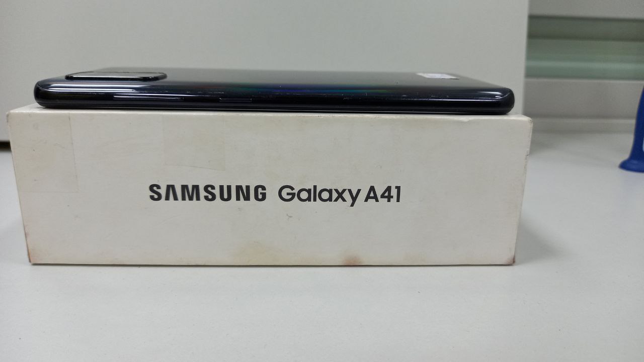 Купить б/у Samsung A41-1