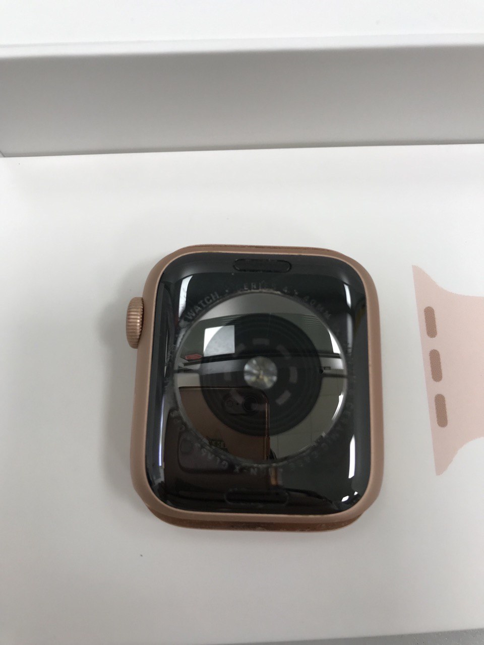 Купить б/у Apple Watch 4s 40mm-0