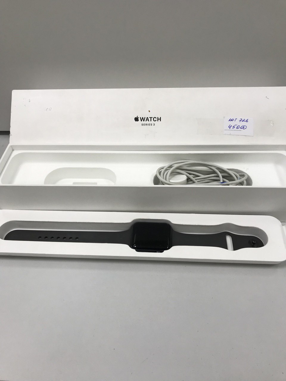 Купить б/у Apple Watch 3s 42 mm-1