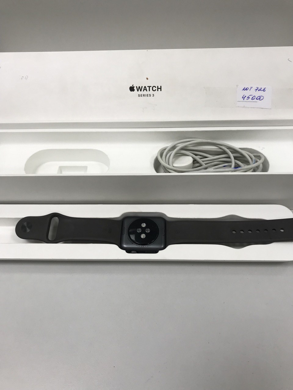 Купить б/у Apple Watch 3s 42 mm-0