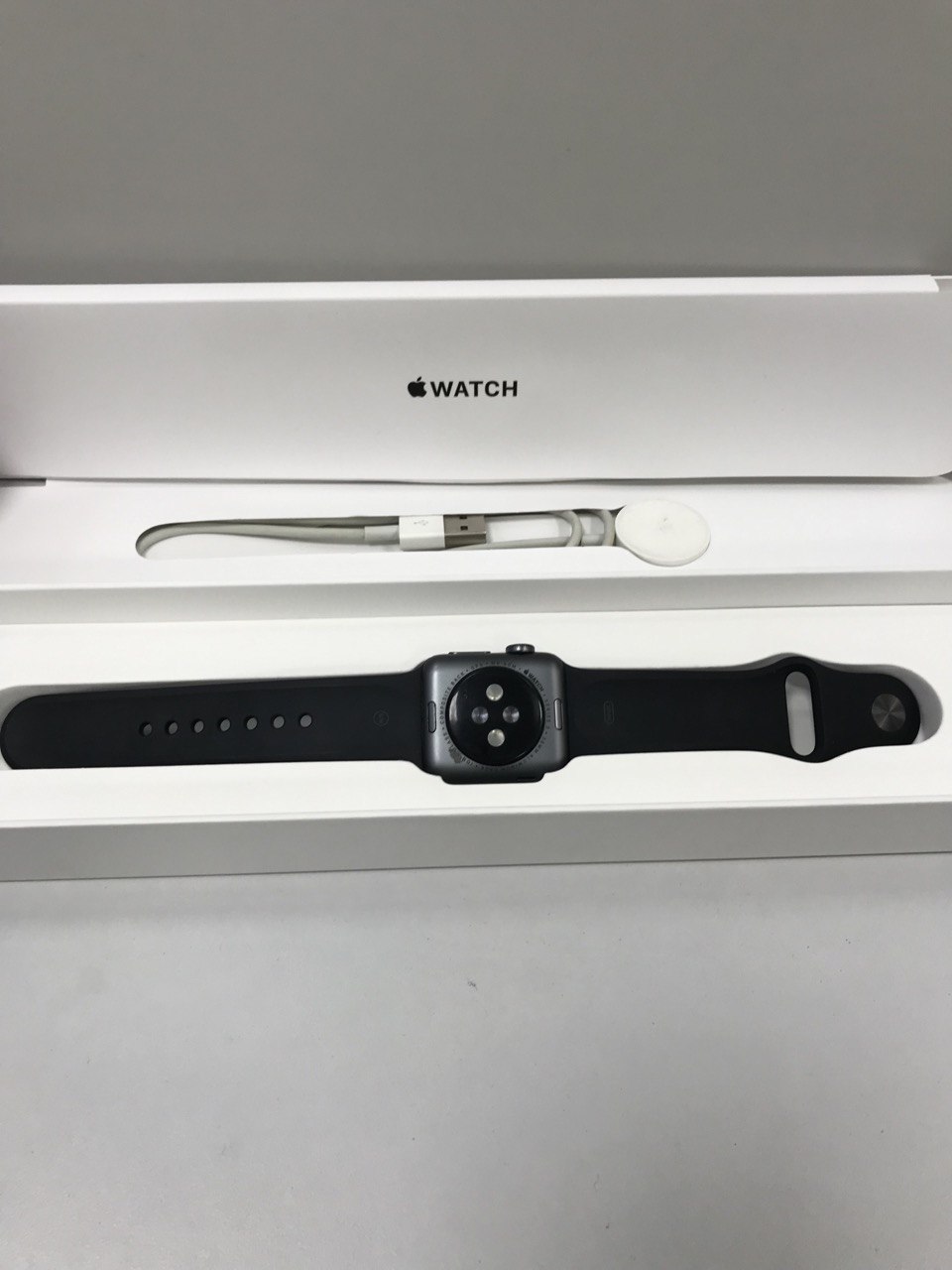 Купить б/у Apple Watch 3s 38mm-1