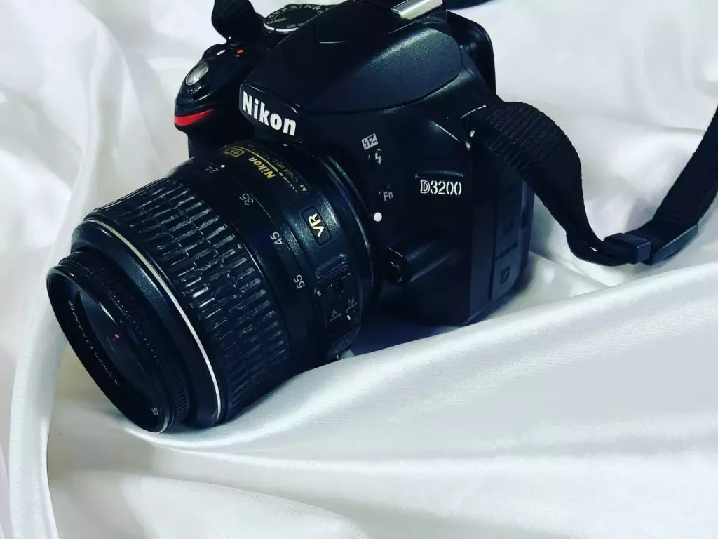 Купить б/у Nikon D3200-0