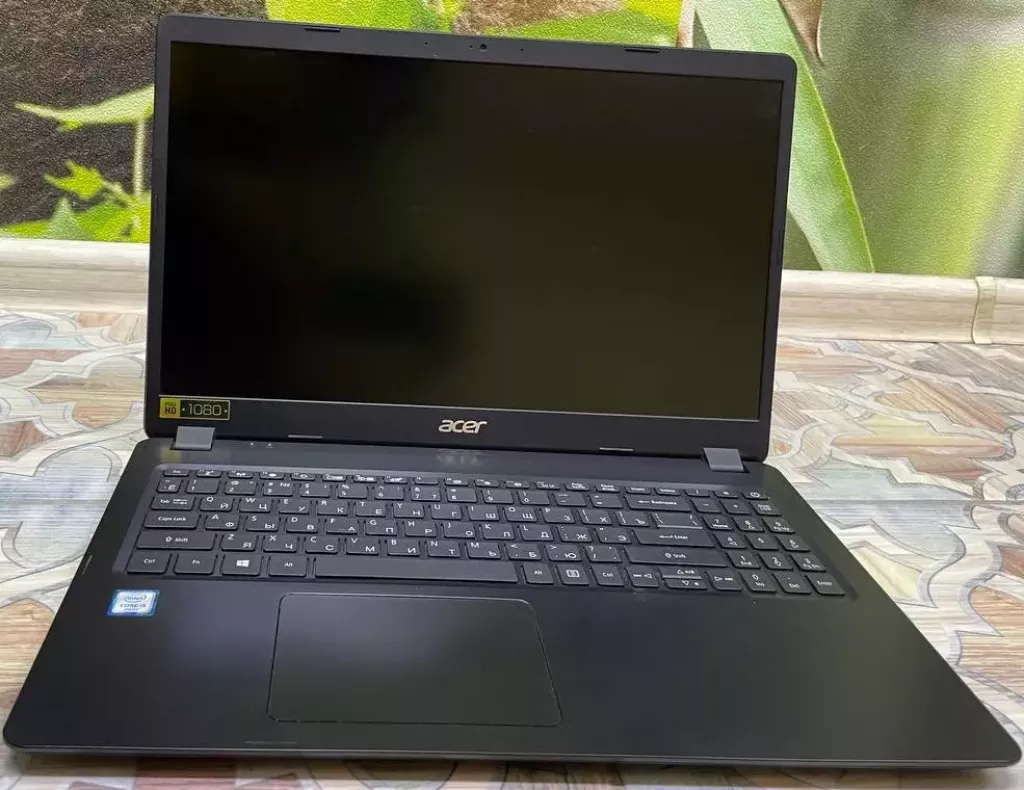 Купить б/у ноутбук: Acer-1