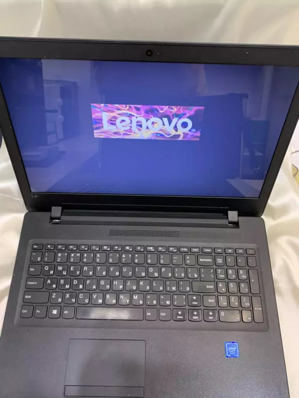 Купить б/у Ноутбук Lenovo-1