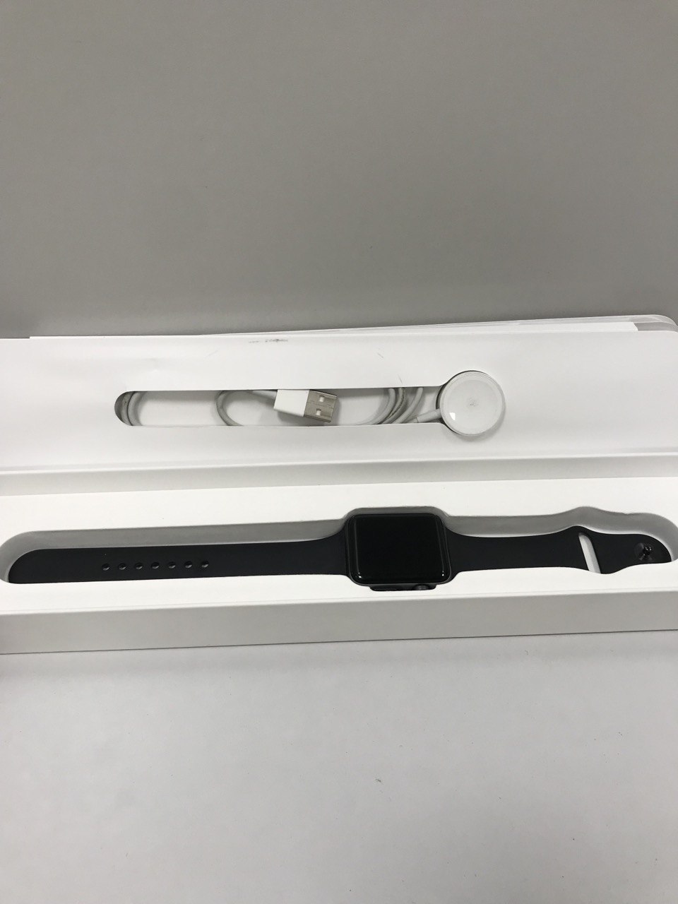 Купить б/у Apple Watch 4s 42mm-1