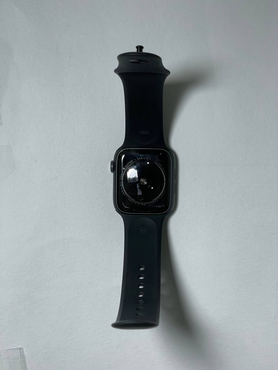 Купить б/у Apple Watch Series 4 44mm-1