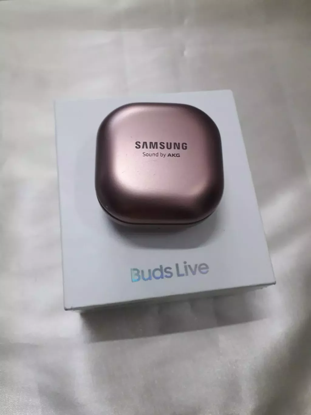 Купить б/у Продам наушники Samsung Galaxy Buds Live-0