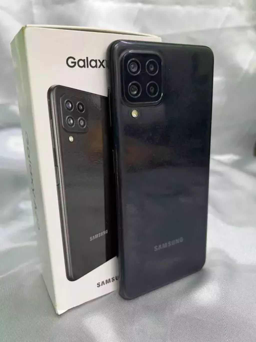 Купить б/у Samsung Galaxy A22-0