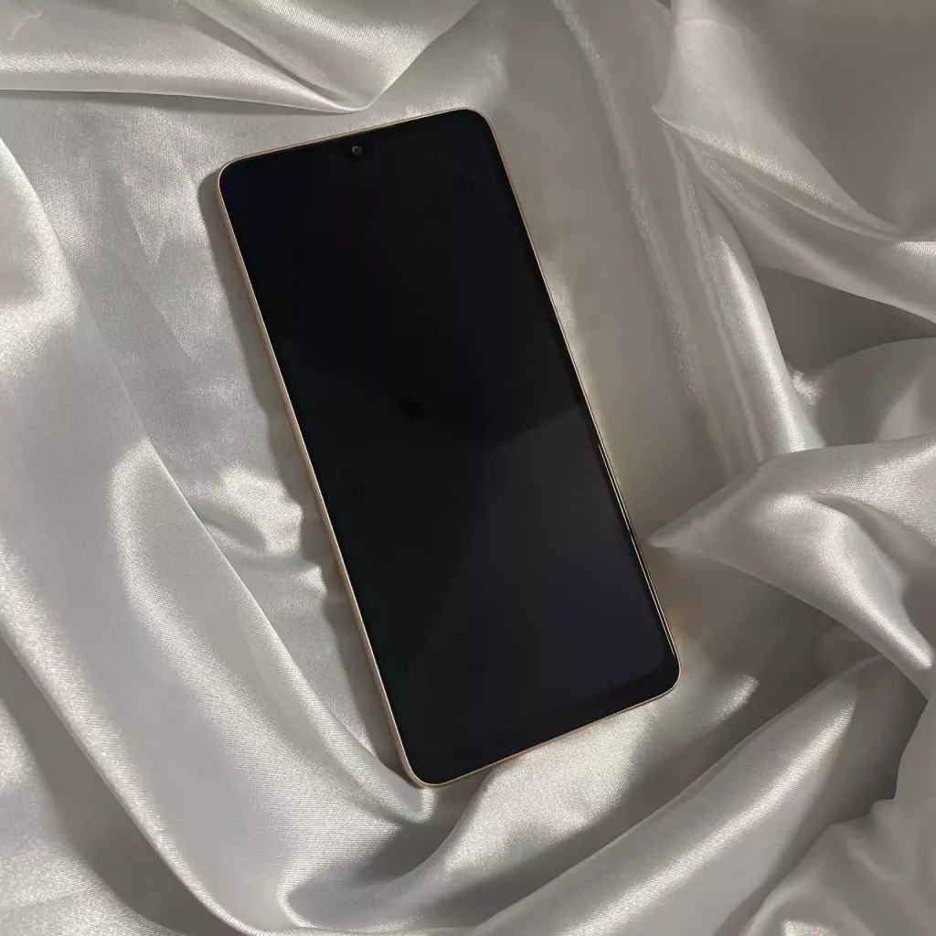 Купить б/у Samsung Galaxy A33-1