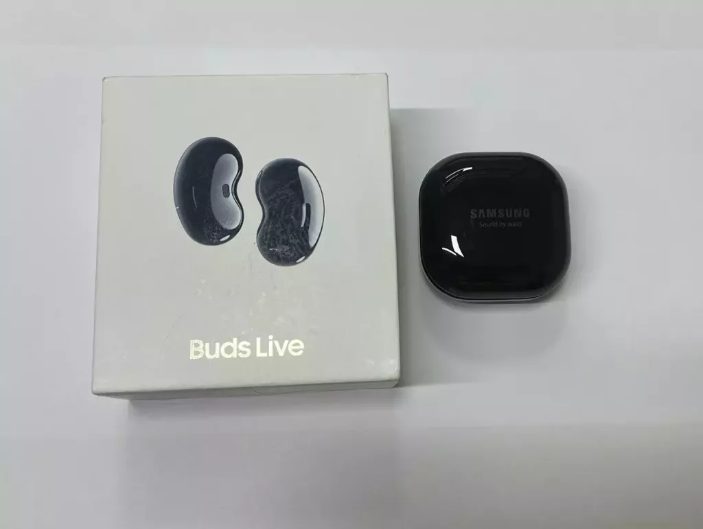 Купить б/у Samsung Galaxy Buds Live-0