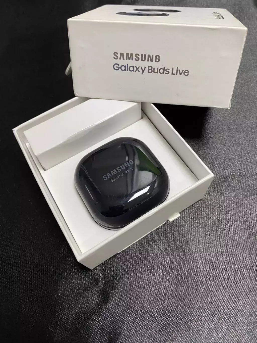 Купить б/у Samsung Galaxy Buds Live-0