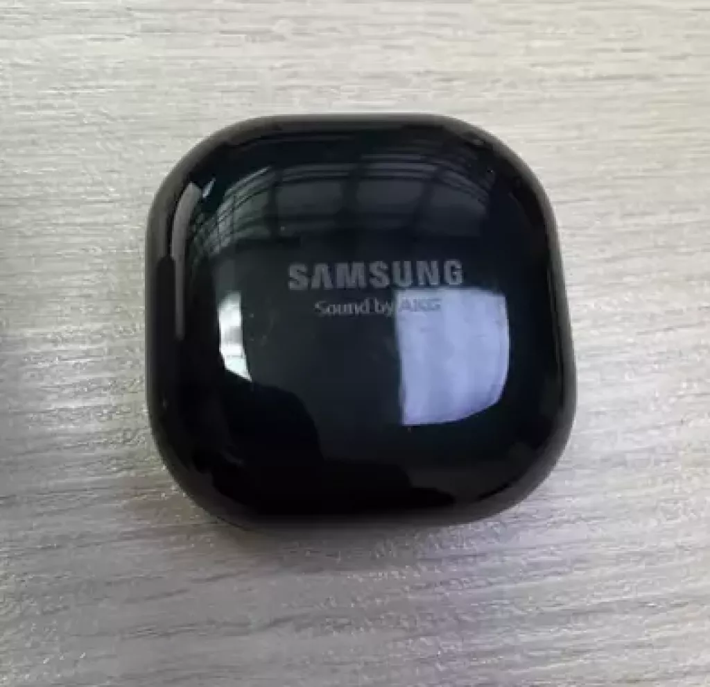 Купить б/у Samsung Galaxy Buds Live (Жезказган)-1