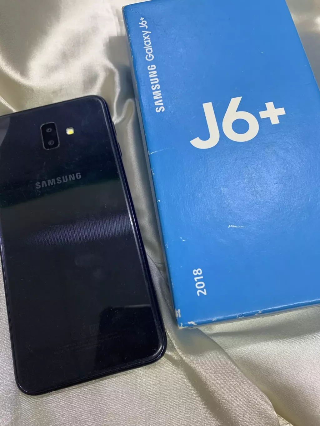 Купить б/у Samsung Galaxy J6 Plus (J610)-0