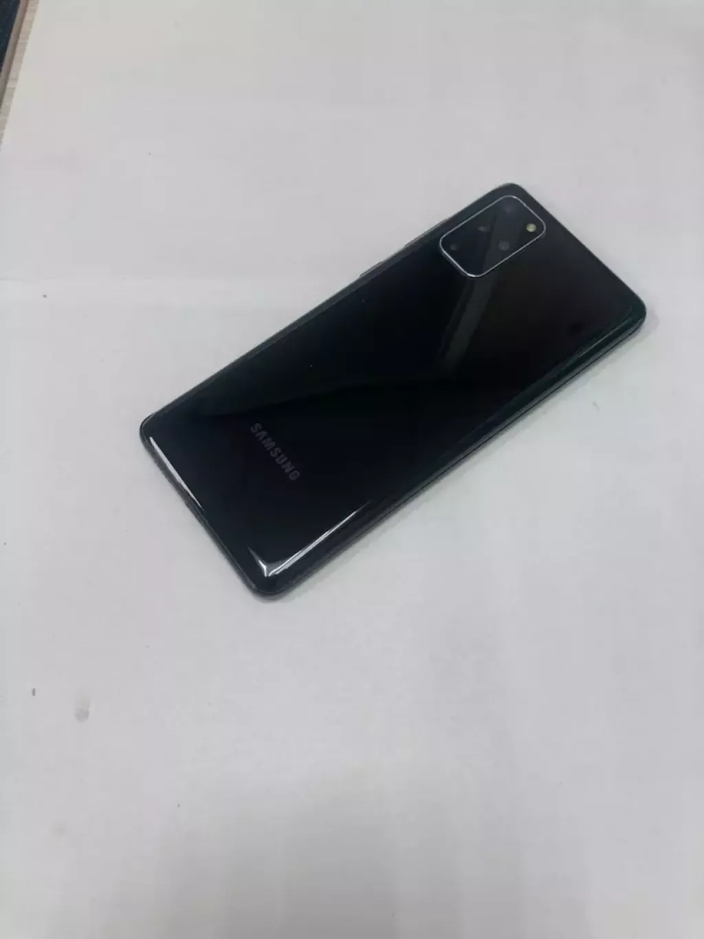 Купить б/у Samsung Galaxy S20 +-0